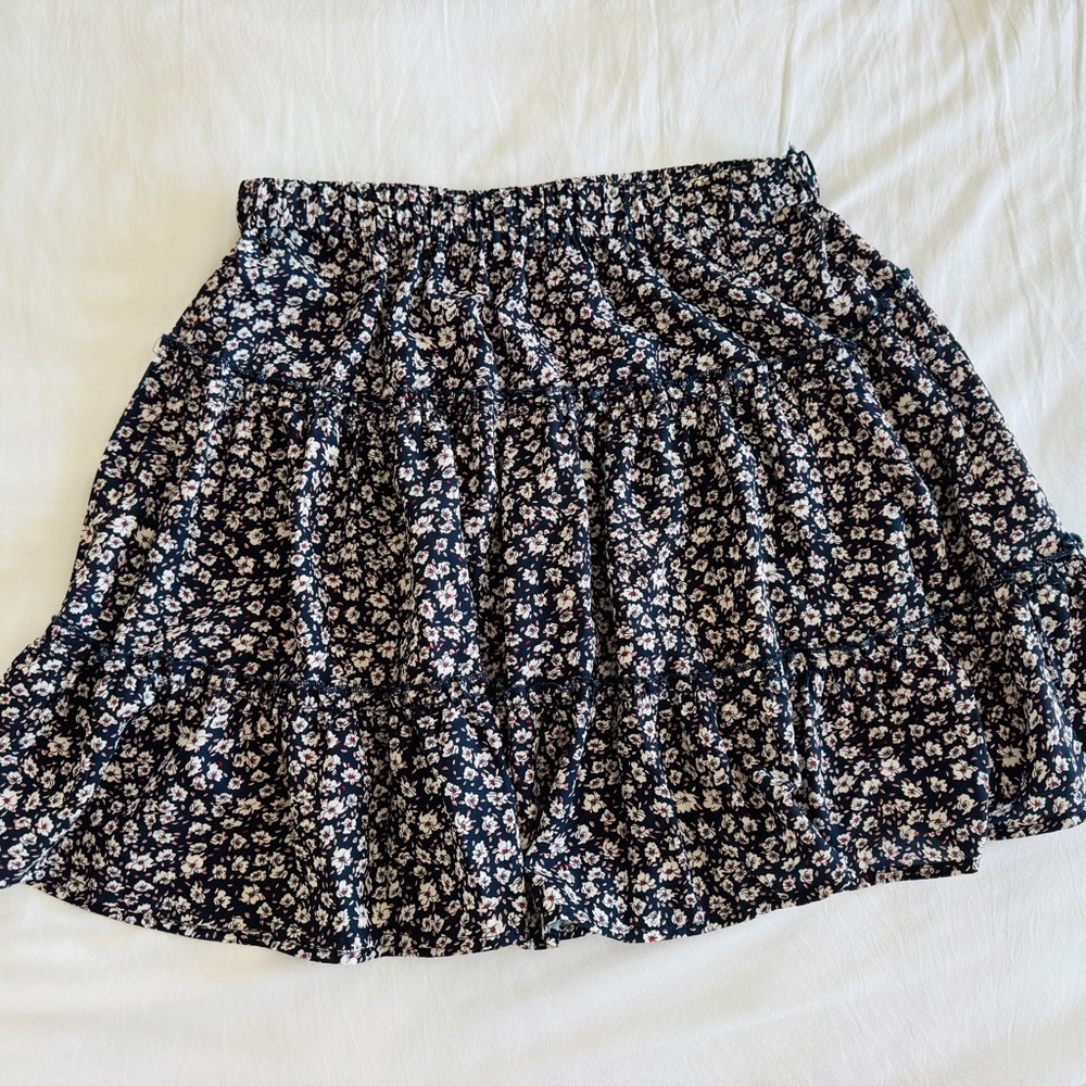 SHEIN Blue and White Tiered Skater Mini Skirt